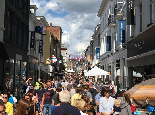 Rommelmarkt tijdens Sinksen 17 Rommelmarkt tijdens Sinksen 17
